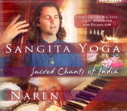 NAREN :  SANGITA YOGA - SACRED CHANTS OF INDIA  (NEW EARTH)

Nato nel sud della California da genitori musicisti, Naren K. Schreiner  un apprezzato interprete ed insegnante di musica sacra tradizionale indiana. L'artista ha iniziato la sua ricerca spirituale quando aveva 14 anni, e solo due anni pi tardi decise di seguire gli insegnamenti del mistico Paramahansa Yogananda, avviandosi sulla strada del Kriya Yoga. Nel 1996 lasci la sua comoda vita per diventare monaco nell'ashram Self-Realization Fellowship del suo guru dove rimase, vivendo come yogi monastico, per 14 anni. In questo periodo il canto devozionale fu una parte fondamentale della sua sadhana (pratica spirituale quotidiana) e anche dopo il 2010, quando lasci l'ashram, questa pratica vocale non lo ha mai abbandonato. Nel suo nuovo album, Sangita Yoga - Sacred Chants of India, Naren interpreta alcuni splendidi canti sacri indiani oltre a sue composizioni basate sul raga e suonate con una strumentazione che comprende sarangi, tabla, santur, violino e violoncello. Il vocalista riporta in vita canti devozionali molto suggestivi che, unendo l'arte della musica tradizionale con il potere trascendente del mantra meditativo, hanno la forza di entrare nel profondo dell'anima dell'ascoltatore. Sangita Yoga - Sacred Chants of India  la rappresentazione perfetta di come il canto sia da sempre espressione  del desiderio innato dell'anima nei confronti del Divino.