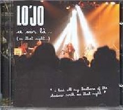 LO'JO :  CE SOIR LA'... (ON THAT NIGHT...)  (WRASSE)

Descritti dalla critica come una delle migliori live bands del mondo intero, i Lo'Jo finalmente propongono un album dal vivo per far capire a tutti di cosa sono capaci. Nati vent'anni fa dall'incontro tra il cantante, sciamano, autore e visionario gallico Denis Pan ed il violinista Richard Bourreau, i Lo'Jo propongono una miscela di chanson e musette francesi, reggae e dub, musiche arabe e gypsy, jazz e sensibilit poetica. Musiche che sono una celebrazione della gioia e del rispetto della diversit, un potente antidoto alla xenofobia di Le Pen ed al razzismo dei partiti ultraconservatori francesi e di tutto il mondo. Dopo essere diventati una delle pi amate cult band francesi, i Lo'Jo sono stati notati da Peter Gabriel che li ha inclusi nel cartellone del prestigioso Womad Festival organizzando per loro una tourne mondiale che oltre al Regno Unito ha toccato Spagna, Australia, Nuova Zelanda, Sudafrica e Stati Uniti. I Lo'Jo non sono mai stati una band ligia alle regole dell'industria discografica, preferendo concentrare la loro creativit in eccentrici ed avventurosi eventi come il Festival del Deserto, un incontro di musicisti touareg, africani ed internazionali che si tiene tutti gli anni nel sud del deserto del Sahara. Ce Soir L... (On That Night...) cattura tutta la magia e l'energia dei loro splendidi concerti, serate speciali e speziate che lasciano il segno.