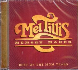 TILLIS MEL :  MEMORY MAKER - BEST OF MGM YEARS  (WRASSE)

Lonnie Melvin Tillis (1932-2017)  indiscutibilmente una vera leggenda della musica country. In una carriera che copre circa sessant'anni, Tillis  sempre rimasto fedele a se stesso ed alla tradizione hard country, dimostrando di essere dotato di un'incredibile versatilit. La sua voce baritonale sgranata, proprio per questo particolarmente affascinante,  stata la protagonista di pi di 75 hit e 50 album di musica country classica, quella che canta le gioie ed i dolori che necessariamente l'amore porta con s. Ascoltando il prezioso doppio album Memory Maker - Best of Mgm Years si capisce che le straordinarie interpretazioni di Mel Tillis sono il frutto di duro lavoro e di una dedizione incondizionata alla musica che, uniti ad una buona dose di talento naturale, danno vita a performance veramente uniche. Memory Maker - Best of Mgm Years contiene 48 brani tra cui alcuni dei suoi maggiori successi come I Ain't Never, canzone che rimase in cima alle classifiche di musica country per ben 9 settimane. Premiato nel 2012 dal Presidente americano Barack Obama con la National Medal of Arts, Mel Tillis  davvero un artista che ha lasciato un segno indelebile nella storia della musica country e Memory Maker - Best of Mgm Years  l'occasione giusta per conoscere la sua indimenticabile opera.