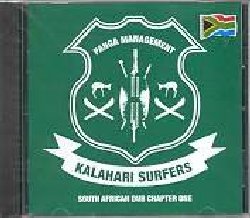 KALAHARI SURFERS :  PANGA MANAGEMENT  (ARABESQUE)

Boicottati in Sud Africa per tutti gli anni '80 per il loro 'sconsiderato' uso di loops, campionamenti ed effetti dub, i Kalahari Surfers hanno suonato in tutta l'Africa e l'Europa: degli originali Surfers l'unico restato  Warrick Sony, che nel frattempo  diventato il principale e pi apprezzato producer sudafricano. Panga Management  il risultato di due decenni di grandi innovazioni musicali: dub, funk, breaks, jazz, exotica si intrecciano alle forti influenze tradizionali africane (con campionamenti di rare registrazioni) ed alle sonorit della ricca strumentazione acustica africana ed asiatica utilizzata per la registrazione dell'album, per creare un memorabile esempio di tribal ambient world (se  proprio necessario dargli una classificazione...) destinato a diventare un vero classico. Dopo 25 anni di successi, Panga Management conferma i Kalahari Surfers al vertice della scena elettronica africana.