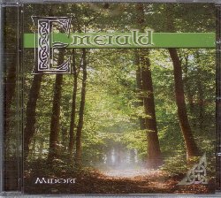MIDORI :  EMERALD  (MG MUSIC)

Midori, pseudonimo del noto musicista inglese Medwyn Goodall, presenta la sua ultima creazione, Emerald, album di melodie irlandesi originali del XVI secolo, riscritte e riarrangiate da Goodall con il suo inconfondibile stile capace di emozionare e rilassare. Diversamente da Clan in cui predominava il grido di battaglia del popolo celtico in tutta la sua forza e fierezza, in Emerald prevalgono le immagini bucoliche fatte di verdi colline e cristallini corsi d'acqua che solcano le lussureggianti valli irlandesi. Interessante � l'uso di una strumentazione molto semplice che non prevede sintetizzatore o strumenti moderni, ma piuttosto strumenti acustici originali irlandesi come flauto, uillean pipes, arpa, chitarre e viola. Emerald � un invito ad intraprendere un viaggio musicale alla scoperta di paesaggi ed emozioni provenienti da tempi molto lontani.