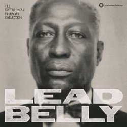 LEAD BELLY :  LEAD BELLY: THE SMITHSONIAN FOLKWAYS COLLECTION (cd+book)  (SMITHSONIAN)

Lead Belly: The Smithsonian Folkways Collection  un memorabile cofanetto dedicato alla carriera del cantante e chitarrista americano Lead Belly. Composto da 5 cd, 108 tracce, di cui 16 inedite, per un totale di 5 ore di musica, il box set di casa Smithsonian  anche dotato di un libro di 140 pagine contenente foto storiche ed esaustive note biografiche sull'artista. Lead Belly (1888-1949), il cui vero nome era Huddie Ledbetter,  un'icona della musica americana: dalle paludi della Louisiana e le strade di New York, Lead Belly e la sua musica sono diventati delle pietre miliari della musica folk americana e del patrimonio culturale afro-americano. Con la sua chitarra Stella a 12 corde, Lead Belly ha cantato una cornucopia di brani come i classici The Midnight Special, Irene, The Bourgeois Blues e molti altri che nel tempo sono stati interpretati da artisti eccellenti come Beach Boys, Creedence Clearwater Revival, Van Morrison, Nirvana, Pete Seeger, Frank Sinatra e Tom Waits. Lead Belly: The Smithsonian Folkways Collection  un ammaliante racconto della vita di un uomo straordinario e della carriera di un musicista eccellente che ha indubbiamente lasciato il segno nella storia della grande musica americana. Non lasciatevi scappare Lead Belly: The Smithsonian Folkways Collection, una splendida edizione imperdibile per qualsiasi amante del blues!