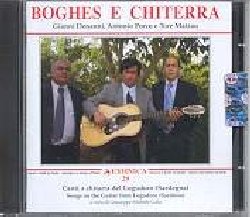 VARIOUS :  BOGHES E CHITERRA  (ETHNICA)

La ricchezza di forme espressive e gli alti livelli tecnici musicali che caratterizzano la Sardegna, rendono questa regione italiana una vera e preziosissima 'miniera culturale' che molti altri Paesi in Europa ci invidiano. Questo lavoro presenta le abilit di due cantadores e di un sonadore de chiterra tra i pi quotati oggi nel Logudoro e in Sardegna. Il canto con accompagnamento di chitarra si  costituito nel tempo come uno dei generi pi rappresentativi del folklore musicale sardo, in particolare nelle aree del Logudoro, dellAnglona e della Gallura in provincia di Sassari, con propaggini nel Nuorese e una parziale diffusione nel resto dellIsola. La sua vasta circolazione  stata favorita da una forma di specializzazione e di professionismo, che si  sviluppata tra i cantori e i suonatori soprattutto nellultimo dopoguerra nellambito delle gare di canto a chitarra, con leffetto di consolidare lomogeneit dello stile e del repertorio. Il programma completo della gara, che ha finito per racchiudere una serie di particolarit locali del passato, prevede dodici forme di canto, rappresentate in questo disco. La gara rappresenta l'obiettivo culminante, verso il quale tendono e si modellano le altre occasioni meno ufficiali di canto: feste familiari, serenate, matrimoni, riunioni conviviali o nelle bettole. Generalmente la competizione si svolge durante le feste patronali nelle piazze dei paesi e, di norma, i contendenti sono tre cantanti accompagnati da un chitarrista: i cantanti si affrontano alternandosi di strofa in strofa, per dimostrare la propria abilit nel variare e abbellire i canti, nonch una buona conoscenza dei testi verbali e dei modelli melodici, tale da consentire loro di ripetersi il meno possibile. I testi verbali fanno riferimento soprattutto alla tradizione della poesia dialettale ottocentesca, di contenuto prevalentemente amoroso, ma anche a materiale anonimo o di autori pi recenti. Il chitarrista deve saper seguire allimpronta le variazioni estemporanee dei cantori, attraverso una profonda conoscenza dei meccanismi che regolano i numerosi modelli melodici impiegati nei canti, ed eventualmente attraverso un buon affiatamento con gli stessi cantanti. Le registrazioni di questo disco sono state effettuate in un solo fortunato giorno dell'inverno 2007 a casa di Antonio Porcu. Una lunga cantata in casa fra amici, con il massimo della spontaneit in clima allegro e familiare. Al di l dell'attrezzatura tecnica professionale che ha registrato le esecuzioni con buona qualit fonica, si  voluto lasciare per intero l'atmosfera casalinga senza intervenire con additivi tecnologici; infatti si pu udire il crepito della legna nel camino, la 'presenza' diretta e spontanea degli esecutori, l'atmosfera casalinga e familiare, come succede sempre pi di rado negli spuntini fuori dell'ufficialit della gara di poesia.