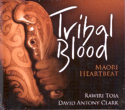 CLARK DAVID ANTHONY & TOIA RAWIRI :  TRIBAL BLOOD  (SINGING FROG)

Circa 1000 anni fa alcuni intraprendenti navigatori polinesiani scoprirono un'ampia area verde, remota e non ancora abitata, nella parte meridionale dell'oceano Pacifico: si trattava della lussureggiante Nuova Zelanda. I coraggiosi navigatori svilupparono nella zona una cultura propria, fino a forgiare l'attuale identit del popolo neozelandese Maori. David Antony Clark  un curioso esploratore, il cui spirito d'avventura lo ha portato ad accumulare negli anni un variegato corpo di musiche provenienti dai luoghi pi disparati del pianeta, osservati per sempre dalla stessa prospettiva. Tribal Blood   un album dedicato alla Nuova Zelanda che parla dello stretto rapporto che lega gli indigeni alla propria terra. Insieme al maori Rawiri Toia che ha composto meravigliosi esempi di brani maori chiamati kapa haka, David Anthony Clark ha esplorato il passato della Nuova Zelanda, Aotearoa in lingua indigena, raccontando la bellezza incontaminata di questi luoghi. Tribal Blood  il frutto di un doppio incontro: quello tra Clark e Toia, ma soprattutto quello tra i navigatori polinesiani e la Nuova Zelanda, la loro futura casa.