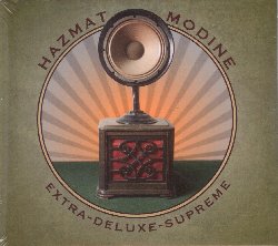 HAZMAT MODINE :  EXTRA-DELUXE-SUPREME  (JARO)

Giocando con i suoni contaminati che da sempre caratterizzano New York City, Hazmat Modine propone il suo nuovo ed attesissimo capolavoro, Extra-Deluxe-Supreme, album i cui brani sono moderne allegorie del trionfo e della tragedia. L'ispirazione musicale la band newyorkese l'ha tratta da Memphis e dal rock steady, a cui i musicisti hanno aggiunto sonorit afro-pop egiziane, klezmer, roots americano e suggestioni da Tuva, creando in questo modo il tipico mix multiculturale alla Hazmat Modine. Le tracce di Extra-Deluxe-Supreme focalizzano l'attenzione sulle armonie vocali che rimandano chiaramente al gospel, mentre gli arrangiamenti nitidi ed elaborati di Wade Schuman possono essere definiti in un originale stile barocco-blues. Gli Hazmat Modine hanno anche voluto degli ospiti in questo progetto: Tim Keiper, il percussionista che ha lavorato con Vieux Farka Toure e John Zorn; la vocalista Mazz Swift, collaboratrice di Valerie June e Vernon Reid e l'Ensemble Alash, formazione proveniente dalla Repubblica russa di Tuva, che si esibisce nel tipico stile di canto armonico di queste terre. Registrato in una vecchia casa colonica ristrutturata alle porte della cittadina tedesca di Osnabrck prima e poi a New York, Extra-Deluxe-Supreme  un album colorato, elaborato e divertente che permette all'ascoltatore di fare un favoloso viaggio alla scoperta di molte tradizioni musicali del mondo. Un imperdibile best seller che consacra gli Hazmat Modine come una delle pi influenti band new-yorkesi.