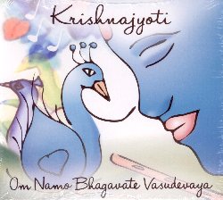 KRISHNAJYOTI :  ON NAMO BHAGAVATA VASUDEVAYA  (MEDIAL)

Krishnajyoti  un'eccellente vocalista dotata di una voce incredibile che trasmette gioia, amore e devozione. Nel suo album On Namo Bhagavata Vasudevaya l'artista propone all'ascoltatore un viaggio sonoro intimo e coinvolgente, fatto di brani meditativi come la traccia da cui prende il titolo l'album, alcuni energizzanti come Om Shakti Om ed altri sognanti come Namosthute. Nel disco di Krishnajyoti l'armonio classico si sposa alla perfezione con gli arrangiamenti creativi scritti per l'occasione da Ben Vogt, membro della formazione Love Keys. On Namo Bhagavata Vasudevaya  un'esperienza sonora ed interiore che ammalia l'ascoltatore dall'inizio alla fine, capace di offrire la colonna sonora perfetta per la sua meditazione quotidiana.