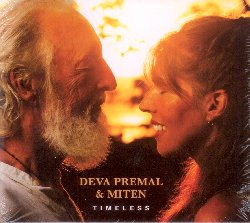 DEVA PREMAL & MITEN :  TIMELESS  (MEDIAL)

Deva Premal e Miten, due dei migliori interpreti di musica devozionale orientale, presentano Timeless, il loro nuovo ed attesissimo album che arricchir la vita dell'ascoltatore con ispirazione, benessere e speranza. Mantra rilassanti, lucenti paesaggi sonori e sublimi canti trasportano chi ascolta in un luogo di pace e serenit. La vocalista India Arie, vincitrice di un Grammy, interpreta con la sua luminosa voce la prima traccia, Tara Mangalartha Mantra, una sentita preghiera alla dea Tara. Racconta Deva Premal: Tara favorisce il ripristino dell'equilibrio naturale. Riteniamo che Madre Terra abbia bisogno del nostro aiuto in questi tempi e nella tradizione tibetana, Tara  vista come la dea con il potere di prevenire i disastri naturali e regolare le stagioni. A causa di questi tempi precari e incerti, India Arie ed io abbiamo deciso di dedicare il percorso a beneficio di tutti gli esseri viventi sul Pianeta Terra e devolveremo tutto il ricavato per il ripristino e la pulizia dei nostri splendidi oceani. Timeless  un disco che incanta con melodie dolci e potenti allo stesso tempo.