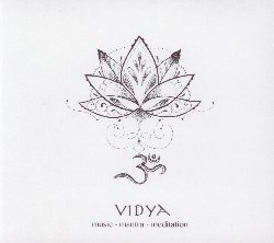 VIDYA :  MUSIC-MANTRA-MEDITATION  (MEDIAL)

Un ponte tra oriente ed occidente, tra tradizione e modernit, tra sillabe antiche e musica moderna: questo  Music-Mantra-Meditation, il nuovo album del duo Vidya. La musica classica indiana con le sue melodie tradizionali, suona ancora estranea all'orecchio occidentale. Con il suo nuovo album il duo Vidya, composto dall'insegnante di yoga Ingeborg Jordan e dal chitarrista e cantante Pepe de Alida, vuole costruire un ponte tra il mondo spirituale orientale e la moderna realt occidentale in cui la spiritualit  quasi andata perduta, ma in cui sempre pi persone hanno voglia e bisogno di riscoprirla. I due sensibili artisti hanno unito antiche e sacre sonorit sanscrite con suggestive melodie dal gusto contemporaneo occidentale, dando vita ad un disco di rara bellezza. L'ascoltatore  invitato a lasciare che ogni singola cellula del proprio corpo assorba le benefiche vibrazioni della musica che lo accompagneranno per tutto il giorno, forse per tutta la vita. Ogni mantra ha le sue vibrazioni con qualit particolari, come chiavi diverse che dischiudono le porte dell'anima e dell'interiorit. Music-Mantra-Meditation  un disco coinvolgente dal ritmo vivace, un affresco sonoro che trasmette serenit e gioia di vivere.