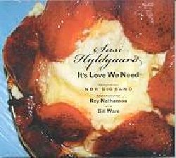 HYLDGAARD SUSI :  IT'S LOVE WE NEED  (YELLOWBIRD)

It's Love We Need � l'album che apre un nuovo capitolo nella carriera artistica della cantante danese Susi Hyldgaard. Concepito e arrangiato appositamente per una formazione come la Ndr Big Band, il disco coniuga uno stile quasi orchestrale alle immense capacit� vocali della Hyldgaard. Insieme a Susi hanno collaborato negli arrangiamenti Roy Nathanson e Bill Ware, entrambi membri dei Jazz Passengers e noti per le collaborazioni con artisti come Elvis Costello, Blondie e Lounge Lizards. L'album contiene composizioni di notevole spessore che si concedono eclettiche sperimentazioni sonore senza forzature musicali. I testi raccontano storie commoventi e la musica spazia con disinvoltura dal jazz, al pop. Nata a New York ma cresciuta a Copenhagen, Susi Hyldgaard, come molti musicisti europei, possiede un'innata inclinazione per la musica americana e in particolare per il jazz. Ma l'universo musicale da cui attinge la cantante danese � molto pi� ampio e variegato come dimostra la padronanza con cui interpreta sia le ballads pi� romantiche, sia i brani orchestrali pi� swinganti, sia le canzoni che strizzano l'occhio al pop pi� raffinato, ma non per questo meno accattivante.