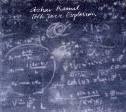 KAMAL AZHAR :  FOLK JAZZ EXPLOSION  (YELLOWBIRD)

Il chitarrista, compositore e produttore Azhar Kamal,  nato a Karachi, in Pakistan, ma  cresciuto a Londra dove ha avuto modo di suonare con Courtney Pine, Bobby Womack e Steve Williamson. Negli anni 90 si trasfer in Germania, per partecipare a registrazioni di Milva, Julio Iglesias ed altre pop stars, e diventare insegnante al Muenich Guitar Insitute e lavorare come compositore e produttore per tv, cinema e teatro. Folk Jazz Explosion propone splendidi brani scritti alla chitarra acustica da Azhar Kamal ed eseguiti per la prima volta al Giardino del Louvres di Parigi nel 1998. Allepoca il produttore tedesco Olaf O.P.A.L. firm un contratto con letichetta Community, ma sfortunatamente la registrazione non fu mai fatta e ci volle pi di un decennio prima che, nel 2013, Azhar Kamal potesse riunire alcuni eccellenti musicisti europei per portare a termine il disco. Insieme ad Azhar Kamal (voce, chitarra elettrica ed acustica, banjo, mandolino, chitarra lap steel, percussioni, melodica e piano elettrico) ci sono Roberto Di Gioia (pianoforte), Bastian Juette (batteria), Andreas Kurz (basso upright), Matthias Lindermayr (tromba) e Julia Von Miller (voce). Per la composizione della musica di Folk Jazz Explosion, Kamal ha trovato lispirazione nellopera di artisti come le cantanti inglesi Vashti Bunyan e Sandy Denny, il chitarrista scozzese Bert Jansch, oltre che da formazioni come la band acustica scozzese The Incredible String Band ed il gruppo folk rock inglese Fairport Convention. Il titolo dellalbum  una sorta di compensazione per la rabbia di Pete Seeger nei confronti di quello che lui percepiva come un assorbimento ed una marginalizzazione della scena folk per mano della cosiddetta rock explosion della met degli anni 60, ben rappresentata da Bob Dylan che, con la sua Fender Stratocaster del 64, sal sul palco del Newport Jazz Festival del luglio del 1965. Folk Jazz Explosion non presenta parti corrette o tagli, tutte le esibizioni sono state registrate dallinizio alla fine in una sola ripresa e tutte le parti vocali sono state eseguite dal vivo, privilegiando lespressivit piuttosto che una monotona perfezione tecnica.