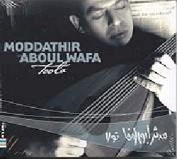 ABOUL WAFA MODDATHIR :  TOOLA  (NESMA)

L'egiziano Moddathir Aboul Wafa  un compositore, arrangiatore e suonatore di oud. La sua musica  allo stesso tempo moderna e tradizionale, innovativa e a tratti ossequiosa verso i grandi maestri della tradizione musicale egiziana. I primi cinque brani in particolare rievocano le atmosfere e i paesaggi dell'Egitto, mente l'ultimo brano rappresenta quel mix di innovazione e tradizione di cui sopra. Alcuni fra i pi brillanti musicisti egiziani si sono uniti a Moddathir in questo disco impreziosendolo con il loro contributo personale. Le musiche di Toola rappresentano un ricchissimo accompagnamento per alcune figure tipiche della danza orientale grazie alle melodie suggestive ed ai ritmi coinvolgenti.