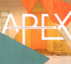 MAHANTHAPPA RUDRESH & GREEN BUNKY :  APEX  (PI RECORDINGS)

Apex  un'ardente collaborazione tra l'alto sassofonista Rudresh Mahanthappa e Bunky Green che mette in evidenza cinquant'anni di storia del sassofono al massimo livello. Proponendo la band di all stars di Jason Moran al piano, Franois Moutin al basso e Damion Reid alla batteria insieme al leggendario Jack DeJohnette, Apex evidenzia il sassofono di Mahanthappa e di Bunky Green, finora sottostimato dal pubblico ma capace di influenzare profondamente la carriera di molti musicisti. A 39 anni di et Rudresh Mahanthappa  largamente considerato uno dei pi importanti esponenti dell'attuale scena jazz:  perennemente indicato tra i migliori alto sassofonisti e compositori del Critic's Poll della prestigiosa rivista Down Beat e negli ultimi due anni  stato insignito del riconoscimento di miglior alto sassofonista della Jazz Journalist Association. Il suo precedente album, Kinsmen, che combinava splendidamente la tradizione musicale dell'India del sud con il jazz,  stato accolto come uno dei migliori album di jazz del 2008 da molte pubblicazioni specializzate. Oltre ad essere il leader di diverse formazioni (il suo quartetto Indo-Pak Coalition; Raw Materials insieme a Vijay Iyer; Dual Identity con Steve Lehman; Dakshina con il grande sassofonista carnatico Kadri Gopalnath) Mahanthappa  attualmente membro delle band di Jack DeJohnette e di Danilo Perez. Il settantacinquenne Vernice 'Bunky' Green ha avuto una carriera meno sfavillante: cresciuto a Milwaukee nel Wisconsin si trasfer a New York appena ventenne per essere presto chiamato da Charles Mingus come sostituto di Jackie McLean per la sua band. Green and con Mingus in California per una serie di concerti ma, di ritorno a New York, si dovette fermare a Chicago per problemi familiari. Non potendo riunirsi alla band, Green fu sostituito da John Handy, con cui Mingus registr alcuni degli album di maggior successo della sua band. Fermatosi a Chicago, Green ha inciso per Veejay e Chess ed ha insegnato alla Chicago State University fino al 1989; ha poi inciso tre album per Vanguard negli anni '70 ed ha partecipato alla registrazione di due album di Elvin Jones dello stesso periodo. Nonostante la ridotta attivit discografica negli ultimi anni la sua reputazione  cresciuta moltissimo tra i giovani della nuova generazione di alto sassofonisti: il suo stile rappresenta il collegamento cruciale tra l'hard-bop degli anni '60 e lo stile moderno di importanti sassofonisti come Steve Coleman, Greg Osby e, ovviamente, Rudresh Mahanthappa. Con Apex Rudresh Mahanthappa e Bunky Green ripercorrono le tappe degli ultimi 50 anni di sassofono jazz, disegnando la sua strada futura.