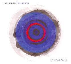 FINLAYSON JONATHAN :  3 TIMES ROUND  (PI RECORDINGS)

Jonathan Finlayson (tromba), Steve Lehman (sax alto), Brian Settles (sax tenore e flauto), Matt Mitchell (piano), John Hebert (basso), Craig Weinrib (batteria). 3 Times Round  il nuovo album del trombettista Jonathan Finlayson dopo l'acclamato Moving Still, nominato dal New York Times come uno dei migliori album di jazz del 2016. Tra i pi ammirati giovani musicisti della scena jazz downtown, Finlayson  sempre in prima fila quando qualcuno  alla ricerca di un valido trombettista capace di maneggiare con disinvoltura i materiali musicali pi complessi pur mantenendo intatto il suo spirito e la sua individualit. Le sue collaborazioni comprendono una lunga lista di musicisti stellari come Henry Threadgill, Muhal Richard Abrams, Seve Lehman, Mary Halvorson e, naturalmente, Steve Coleman con cui Finlayson suona da 18 anni. Diversamente dai suoi precedenti lavori dove Finlayson suonava l'unico strumento a fiato, in 3 Times Round  affiancato dal sax alto di Steve Lehman e dal sax tenore di Brian Settles che interpretano le sue musiche con grande fluidit. Gli originali di Finlayson lasciano ampio spazio alle diverse personalit dei musicisti della formazione, pur mantenendo il senso narrativo del compositore. 3 Times Round  un altro importante passo di Finlayson che conferma e sottolinea le ragioni della sua ascesa artistica.