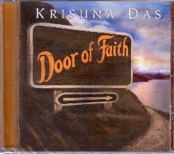 KRISHNA DAS :  DOOR OF FAITH  (NAMASTE)

Krishna Das ha un modo del tutto speciale di mettere in musica i segreti interiori e gli aspetti pi umani della devozione, creando melodie che sono accessibili a devoti e non. Door of Faith  il primo album del famoso vocalista composto di soli originali: invocazioni e preghiere in sanscrito che sono un intimo ritratto di un uomo che vive una profonda spiritualit, registrate con l'accompagnamento di strumenti acustici occidentali come violino, violoncello, pianoforte, tromba e chitarra affiancati dai tradizionali strumenti utilizzati per le musiche devozionali indiane come esraj e harmonium. In poche parole Door of Faith non  solo il capolavoro di Krishna Das ma  un album che permette all'ascoltatore di ritagliarsi il suo spazio, perfetto per yoga e meditazione o semplicemente per la necessaria fase di decompressione dopo l'immersione nella tensione quotidiana.