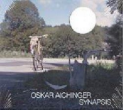 AICHINGER OSKAR :  SYNAPSIS  (BETWEEN THE LINES)

Pianista e compositore, l'austriaco Oskar Aichinger ha da sempre dedicato le sue musiche all'arte ed ai suoi complessi misteri cercando di mantenerle sempre semplici anche se sofisticate: deliberatamente vecchio stile, Aichinger  un vero maestro nell'alternare musicalmente semplicit e complessit come ha gi chiaramente dimostrato nei suoi primi due album per casa Between the Lines, Elements of Poetry e To Touch a Distant Soul. Aichinger  la superstar segreta della scena musicale viennese (anche se superstar  esattamente l'opposto di quello che vuole essere) e con le delicate musiche da camera di Synapsis riesce a realizzare il suo postulato musicale pi essenziale:  sempre possibile trovare forme musicali che abbiano un impatto immediato senza essere banali. Un quartetto composto dallo stesso Oskar Aichinger (pianoforte e synth) insieme a Stefan Nemeth (synth e computer), Achim Tang (basso) e Paul Skrepek (batteria) che tiene alto il livello delle emissioni della jazz label tedesca.