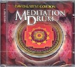 GORDON DAVID & STEVE :  MEDITATION DRUM  (PRUDENCE)

L'antica tradizione sciamanica prevede l'uso del tamburo come potente mezzo per andare in trance e raggiungere il centro della propria anima. Come moderni sciamani i fratelli David e Steve Gordon studiano da oltre 25 anni la cultura sciamanica e sono famosi per aver realizzato alcuni dei pi interessanti album di musica percussiva che esistano. Con il loro nuovo album, Meditation Drum, i fratelli Gordon hanno creato un nuovo universo sonoro che unisce melodie rilassanti e ritmi sciamanici, dando vita ad un nuovo genere di musica meditativa. Il ritmo delle percussioni si fonde con le risonanti note di ciotole tibetane, ciotole di cristallo e flauto dei Nativi americani, trasportando l'ascoltatore in uno stato di pace interiore che lo aiuta a rilassarsi ed a sgombrare la mente in modo che sia pronta alla meditazione. Meditation Drum  un album innovativo capace di offrire all'attuale panorama delle musiche per benessere e rilassamento nuova e preziosa linfa vitale.