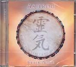 ASHRON :  INNER PEACE - MUSIC FOR REIKI AND MEDITATION  (PRUDENCE)

Ashron, alias Ronald Hoth, � un musicista e compositore da sempre impegnato nella ricerca di nuove sonorit� nell'ambito della musica per benessere e rilassamento. Inner Peace - Music for Reiki and Meditation � un affascinante album appositamente ideato da Ashron per accompagnare sessioni di reiki e meditazione. Al fine di stimolare l'attivazione dei chakra dell'ascoltatore, il maestro utilizza nelle sue composizioni una strumentazione particolarmente ricca che comprende il flauto giapponese shakuhachi, la tabla indiana e molti strumenti tibetani. Inner Peace - Music for Reiki and Meditation � la descrizione in note di un viaggio spirituale che ogni uomo dovrebbe compiere: trovare la pace interiore ed essere poi capace di trasmetterla al mondo esterno.