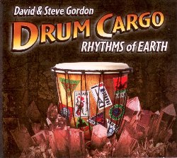 GORDON DAVID & STEVE :  DRUM CARGO - RHYTHMS OF EARTH  (PRUDENCE)

La serie Drum Cargo degli innovativi pionieri del suono David e Steve Gordon, vincitori di prestigiosi riconoscimenti, si arricchisce del nuovo capitolo Drum Cargo - Rhythms of Earth. I due fratelli hanno miscelato ritmi sciamanici e percussioni provenienti da varie parti del mondo insieme alle ammalianti melodie del flauto dei popoli nativo-americani. Con la collaborazione degli eccellenti percussionisti Kim Atkinson e Bobby Cochran, David e Steve Gordon hanno creato uno dei migliori album di musica percussiva di sempre. Drum Cargo - Rhythms of Earth propone molto pi che semplici ritmi: i brani si rivolgono al cuore dell'ascoltatore, invitandolo a vivere in armonia con la natura, seguendo il proprio sentiero spirituale. Ideale come sottofondo per un viaggio in auto, per animare un party, ma anche per accompagnare sessioni di yoga e viaggi sciamanici, Drum Cargo - Rhythms of Earth trasmette l'energia e la forza della cultura sciamanica. Ancora una volta i fratelli Gordon regalano all'ascoltatore la grande possibilit di vibrare all'unisono con i ritmi primordiali di madre terra.