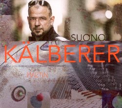 KALBERER MARTIN :  SUONO  (FINE MUSIC)

Raffinato musicista tedesco che ha anche collaborato con Pippo Pollina nell'album Sden, Martin Kalberer propone Suono, la sua ultima pubblicazione composta da due album intitolati Vielklang ed Einklang. I due album sono molto diversi tra loro, quasi opposti, ma insieme formano un viaggio sonoro appassionante che dimostra le straordinarie capacit interpretative e compositive di Martin Klberer. In Vielklang i protagonisti assoluti sono gli strumenti in metallo come gong, hang, pang gudu e halo (simili allo hang), waterphone, e triangolo con le loro tonalit arcaiche, a volte mistiche, ma allo stesso tempo anche molto dirette. Einklang  invece un album di musica per pianoforte in cui lo strumento  sempre solo, tranne che in Both Sides Now di Joni Mitchell in cui alle melodie del piano si affianca la splendida voce di Lisa Wahlandt. Einklang  lo specchio musicale dell'anima del musicista:  stato composto in pochi giorni ed  stato suonato quasi completamente dal vivo, in modo da poter riflettere al meglio la sua vita interiore di quel determinato e fuggevole istante.  Con tutti splendidi originali di Martin Kalberer, con l'eccezione della gi citata opera di Joni Mitchell, Suono  un album che spalanca all'ascoltatore le finestre su nuovi e suggestivi panorami musicali.