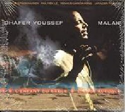 YOUSSEF DHAFER :  MALAK  (ENJA)

Un incredibile album d'esordio per il vocalista tunisino e virtuoso interprete del liuto Dhafer Youssef, salutato dalla critica come uno dei migliori album di etno-jazz mai pubblicati. Con Dhafer Youssef (voce, oud), Nguyen Le (chitarra), Markus Stockhausen (tromba), Deepak Ram (flauto bansuri), Zoltan Lantos (violino), Renaud Garcia-Fons (basso), Achim Tang (basso), Jantinder Thakur (tabla), Carlo Rizzo (tamburello), Patrice Heral (percussioni).