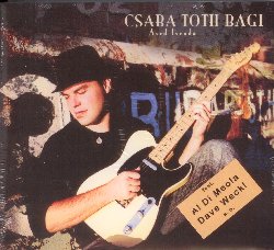 BAGI CSABA TOTH :  AVED IVENDA  (ENJA)

mid-price - Dopo l'album Without You del 2006, il cantante e chitarrista Csaba Toth Bagi presenta il suo nuovo lavoro in cui torna alle proprie radici mescolando la musica tradizionale macedone con i ritmi e le melodie ungheresi all'interno di una cornice jazz. L'album vede la partecipazione di alcuni dei migliori musicisti ungheresi come il bassista Laszlo Mathe, il batterista Peter Kaszas e il sassofonista Gabor Molnar. Csaba  cresciuto in Serbia in una famiglia di musicisti che si sono poi stabili nel sud dell'Ungheria nel 1993 durante la guerra jugoslava. Suo padre gli ha insegnato il pianoforte all'et di 6 anni e a 12 anni Csaba ha iniziato a dedicarsi a quello che sarebbe diventato il suo strumento: la chitarra. Csaba  oggi un artista di riferimento della scena musicale ungherese, rinomato per la sua voce potente, per il suo virtuosismo e per il suo stile chitarristico intenso e brillante. La sua musica, seppur saldamente legata al linguaggio jazz,  fortemente influenzata dalla sua educazione nei Balcani e dalla lunga collaborazione con il poliedrico chitarrista Al Di Meola che  anche ospite in questo nuovo disco dal titolo Aved Ivenda.