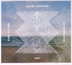 RATZER KARL & NEUMEISTER ED :  ALONE TOGETHER  (ENJA)

Dopo aver suonato insieme in diverse band, oggi il chitarrista Karl Ratzer ed il trombonista Ed Neumeister propongono il loro primo album in duo, Alone Together, uno strepitoso omaggio al grande 'American Songbook of Jazz'. Le due composizioni originali di Karl Ratzer, Sabah El Nur e Senor Lopez, si integrano armoniosamente con classici del jazz come Body & Soul, I Thought About You e Alone Together. Tutti i pezzi sono interpretati con verve e creativit inimitabili e l'unico brano con testo, I'm Old Fashioned  cantato con intensit da Karl Ratzer. Questo duo di musicisti superlativi dimostra con le sue interpretazioni che gli standard jazz non sono antiquati o superati, ma che la loro essenza ha qualcosa di eterno, una sorta di atemporalit che tocca giovani e vecchi, oggi come ieri. In Alone Together l'inconfondibile atmosfera newyorkese degli anni '20 e '30 riprende vita grazie a due artisti che hanno fatto del jazz una scelta di vita.