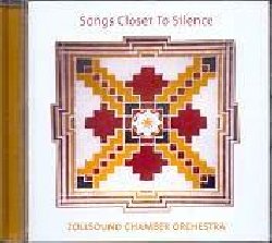 ZOLLER THOMAS :  SONGS CLOSER TO SILENCE  (ENJA)

Compositore, arrangiatore e virtuoso interprete del sax baritono, Thomas Zoller  una delle personalit pi versatili e creative della scena jazz europea e per il suo progetto Zollsound Chamber Orchestra  riuscito a raccogliere intorno a s una perfetta miscela di artisti affermati come Roger Janotta, Bill Elgard, Carlo Mombelli ed ambiziosi nuovi talenti. Le originali partiture e l'inusuale strumentazione creano un'atmosfera particolarmente speciale, una specie di world music da camera con composizioni davvero interessanti e profonde un po' come si pu ascoltare nei jazz clubs brasiliani dei nostri giorni. Con Thomas Zoller (composizione, sax baritono, tuba e piano elettrico), Bettina Kosziol (soprano), Merit Ostermann (mezzosoprano), Roger Janotta (sax soprano e flauto), Jason Seizer (sax tenore e flauto), Hugo Siegmeth (sax tenore, clarinetto e sax baritono), Jan Fassbender (synth), Geoff Goodman (chitarra), Carlo Mombelli (basso elettrico fretless), Bill Elgart (batteria e percussioni).