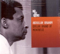 IBRAHIM ABDULLAH :  DOLLAR BRAND AT MONTREUX  (ENJA)

Registrato a Montreux il 18 luglio 1980 e pubblicato originariamente l'anno successivo, Dollar Brand at Montreux vede il pianista Abdullah Ibrahim impegnato nella rilettura delle composizioni pi rappresentative della sua produzione di quel periodo. Ad accompagnarlo un gruppo coeso e solido in cui spiccano lo straordinario sassofonista Carlos Ward e il giovane trombonista Craig Harris, qui in una delle sue prime apparizioni dopo la sua collaborazione con Sun Ra. Completano la formazione Andre Strobert alla batteria e Alonzo Gardner al basso elettrico. Proprio la presenza del basso elettrico, voluta da Ibrahim, caratterizza questo album dandogli un suono leggermente pi funky delle altre produzioni coeve del pianista. Come sempre Ibhraim privilegia poi il suo ruolo di fulcro e leader del gruppo, lasciando ampio spazio agli altri solisti e sottolineando la dimensione corale delle sue composizioni.