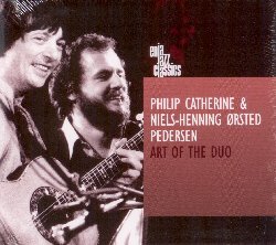 CATHERINE PHILIP & ORSTED PEDERSEN NIELS-HENNING :  ART OF THE DUO  (ENJA)

mid-price - Registrato dal vivo al jazz club Chorus di Losanna nel 1991, questo album testimonia l'incontro tra Niels-Henning Orsted Pedersen, uno dei bassisti pi importanti della storia del jazz, e il chitarrista Philip Catherine, artista altrettanto amato e principale esponente del gypsy jazz della sua generazione. I brani proposti includono noti standards (My Foolish Heart, Stella By Starlight, All The Things You Are) e composizioni originali sia di Catherine (Twice A Week) che di Pedersen (The Puzzle).