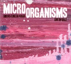 ENDERS JOHANNES :  MICRO ORGANISMS  (ENJA)

Nato nel 2019, il trio composto dal leader sassofonista tedesco Johannes Enders, dallorganista italo-sloveno Renato Chicco e dal batterista spagnolo Jorge Rossy ha sviluppato una propria estetica sonora distintiva che emerge chiaramentee nellultimo album della formazione, Micro Organisms. Tutti e tre i musicisti hanno una storia artistica saldamente radicata nella tradizione jazz, ma sono altres aperti alle suggestioni provenienti da generi diversi. Nato nel 1962, Renato Chicco si  formato alluniversit di Graz e al prestigioso Berklee College di Boston: oggi  uno dei solisti pi richiesti dellattuale scena musicale e vanta collaborazioni con leggende del jazz come Lionel Hampton, Jon Hendricks, Freddie Hubbard, Woody Shaw e Jerry Bergonzi, solo per citarne alcuni. Jorge Rossy  un batterista di rara bravura, noto per essere da anni un membro del leggendario Brad Mehldau Trio. Il leader della formazione, Johannes Enders,  attualmente ritenuto uno dei sassofonisti pi importanti dEuropa, apprezzato per la sua straordinaria versatilit che lo ha portato ad esibirsi al fianco di Micha e Markus Acher (The Notwist, Tied & Tickled Trio), Nils Petter Molvaer, Guenther Baby Sommer, Karl Ratzer e Billy Hart. Micro Organisms  unodissea musicale che trasmette allascoltatore tutta la passione di Enders per il jazz. La sua dedizione nel superare i confini della sua arte e nel reinventare i classici assicura che ogni nota sia un invito a esplorare nuovi orizzonti. Quindi preparati a farti affascinare dai suoni di questo trio sublime che ricorda a tutti noi che il jazz  un viaggio sconfinato fatto di creativit e scoperta!