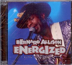 ALLISON BERNARD :  ENERGIZED - LIVE IN EUROPE  (RUF)

Il 20 ottobre del 2005 il chitarrista americano Bernard Allison, figlio del celebre Luther Allison (1939-1997), ha tenuto un concerto a Goettingen, in Germania, che da molti  ritenuto il suo migliore spettacolo live di sempre. A rendere speciale questa performance  lenergia con cui la band ed Allison si sono esibiti: entusiasmo allo stato puro, palpabile dalla prima allultima nota del concerto. Per fortuna Thomas Ruf, fondatore dellomonima etichetta tedesca, ebbe la geniale intuizione di immortalare questo straordinario spettacolo che oggi viene riproposto nel prezioso doppio album Energized  Live in Europe. La tracklisting comprende alcune canzoni tratte dagli album di studio pi recenti di Bernard Allison come lamatissima I Just Came Back To Say Goodbye e la pi romantica The Way Love Was Meant To Be, oltre a The Walk e Wah Wah Action in cui il chitarrista sfoggia tutta la sua abilit tecnica; non poteva mancare un omaggio a suo padre Luther con interpretazioni di alcuni suoi classici tra cui Into my Life e Too Many Women. Con Bernard Allison alla chitarra, Jassen Wilber al basso, Mike Vlahakis alle tastiere ed Andrew Thomas alle percussioni Energized  Live in Europe offre uno spettacolo stellare di ottimo blues, immortalando una formazione al culmine della propria carriera.