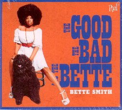 SMITH BETTE :  THE GOOD, THE BAD AND THE BETTE  (RUF)

La nota cantante rock e soul Bette Smith, racconta che il suo nuovo album, The Good, The Bad and The Bette, affonda le radici nella sua infanzia trascorsa nel quartiere Bedford-Stuyvesant di Brooklyn: la musica gospel che l'artista ha inserito nel suo ultimo progetto l'ascoltava in chiesa da bambina, mentre il soul risuonava per le strade affollate della cittadina americana. Nella registrazione Smith  stata supportata da professionisti incredibili come il produttore Matt Patton, famoso per le sue collaborazioni con Jimbo Mathus e Dom Flemons, e dall'eccellente ingegnere del suono Bronson Tew. Racconta la cantante: All'inizio del lavoro ho spiegato a Patton la mia visione; volevo un suono tra il southern rock, il soul e Aretha Franklin. Patton invit alcuni grandi musicisti come ospiti tra cui Luther Dickinson (chitarra in Signs and Wonders) ed il suo collega Patterson Hood (voce in Everybody Needs Love). Aggiunge Patton: Volevamo la loro parte rock, perfino nelle ballate, e pensavamo a vecchie registrazioni di Ike & Tina Turner, Betty Wright e Betty Davis. Per quello che riguarda la scrittura, Smith voleva scavare a fondo in se stessa e confrontarsi con la sua infanzia. Continua Smith: Ho raccontato a Matt del rapporto con mia madre. I rapporti personali sono diventati il tema centrale dell'album. La vita dell'artista  raccontata quasi cronologicamente: dopo essersi fatta conoscere come la donna forte che  oggi, Bette ripercorre gli eventi traumatici ed il vuoto emotivo che per anni ha cercato di riempire con la spensieratezza. Spiega Bette Smith: La storia  raccontata dal punto di vista di una bambina e dopo di un'adulta che porta ancora con s le cicatrici della sua infanzia. Ma si parla anche di continuare a vivere con speranza, forza ed ottimismo. Dalla maggior parte delle persone vengo percepita come una donna forte e sicura, ma non sanno gli ostacoli ed i traumi che ho dovuto affrontare. The Good, The Bad and The Bette  un disco intenso che non rinuncia a farci ballare!