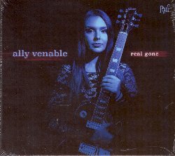 VENABLE ALLY :  REAL GONE  (RUF)

A soli 23 anni, la chitarrista e cantautrice blues/rock texana Ally Venable  gi un'artista ben nota nel mondo della musica roots. Ally  una chitarrista stravagante, una vocalista imponente e una cantautrice con il potere di fare musica blues che parla agli appassionati di blues dei nostri giorni. Il suo nuovo disco, Real Gone, prodotto da Tom Hambridge, vede la partecipazione di Joe Bonamassa (chitarra in Broken and Blue) e della leggenda vivente Buddy Guy (chitarra in Texas Louisiana). Venable ha il raro talento di ispirarsi ad artisti della vecchia scuola come Buddy Guy e Stevie Ray Vaughan per creare musica che traghetta il loro spirito agli ascoltatori di oggi. Insieme a Isaac Pulido (batteria), EJ Bedford (basso) e tanti altri eccellenti musicisti, Venable offre al pubblico uno spettacolo coinvolgente fatto di canzoni che raccontano la vita. Il primo singolo di Real Gone  la title track, un brano rock diretto e intenso. Il secondo singolo, in uscita il 24 febbraio,  Texas Louisiana, pezzo che offre un duetto imperdibile con il grande Buddy Guy in cui le chitarre e le voci dei due artisti si rincorrono e si uniscono dando vita ad una magia impareggiabile. Questa collaborazione assume un significato ancora pi profondo se si considera che quest'anno, Ally Venable aprir il tour di fine carriera di Buddy Guy. Real Gone  l'ennesima conferma del talento di una giovane musicista che  gi capace di regalare al pubblico grandi emozioni sonore.