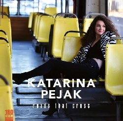 PEJAK KATARINA :  ROADS THAT CROSS  (RUF)

Da Belgrado, sua citt natale, ai Marz Studios in Texas, dove ha registrato il suo nuovo album, la cantante, compositrice e musicista Katarina Pejak ne ha fatta di strada! Dopo aver studiato pianoforte, Katarina si  fatta conoscere in Serbia per il suo rock tagliente e la sua voce graffiante, ma lei aveva piani pi ambiziosi. Nel 2011 si  trasferita negli Stati Uniti grazie alla vittoria di una borsa di studio per il prestigioso Berklee College of Music che annovera tra i suoi passati studenti Steve Vai e Quincy Jones. Anche in questo caso Katarina ha dimostrato di essere all'altezza delle aspettative vincendo l'ambitissimo Songwriting Achievement Award. Ora l'artista serba vive a Nashville, ma il suo nuovo album, Roads that Cross,  nato in Texas dove  arrivata con i brani, tutti suoi originali, gi pronti, una band stellare che comprende Laura Chavez (chitarra), Lonnie Trevino Jr. (basso), Damien Llanes (percussioni) e Mike Zito (chitarra e voce in Moonlight Rider) ed un grande desiderio di realizzare un disco davvero speciale. La giovane e gi pluripremiata artista propone all'ascoltatore una track list di brani freschi e godibili che fondono blues, jazz, country e rock'n'roll e che vede Mike Zito anche nelle vesti di produttore. Racconta Zito: Una giovane donna serba circondata da Americani, nel sudest del Texas, prende le redini e dirige la band nell'interpretazione di alcune delle migliori canzoni che ho potuto ascoltare da molto tempo a questa parte. La sua voce  sottile e seduttiva, il suo modo di suonare le tastiere  appassionato. Ha emozione, passione e un bisogno disperato di fare della musica magica. Missione compiuta: ascoltare Roads that Cross  come fare un viaggio magico su di un tappeto volante. L'album propone una miriade di suggestioni ed emozioni: si passa dal groove latino di She's Coming After You al sapore reggae di Down With Me, fino al jazz raffinato di The Harder You Kick ed al blues di Moolight Rider. Continua Zito: Vi far pensare, vi far piangere. Alla fine del disco, vi avr sul palmo della sua mano. Per Katarina questo  solo l'inizio.... Roads That Cross  un album la cui musica travalica i confini per unire le persone, spaziando tra i generi per offrire all'ascoltatore un'esperienza sonora davvero unica. Il disco  disponibile anche in versione cd.