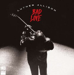 ALLISON LUTHER :  BAD LOVE  (RUF)

Il novantaquattresimo album di Luther Allison, Bad Love, ha rappresentato il trionfale ritorno dell'artista negli Stati Uniti. Dopo aver trascorso diciotto anni in Europa, Bad Love era il primo album americano dopo Night Life del 1976 uscito per Motown. Prodotto dal grande Jim Gaines che vanta collaborazioni con Santana, Stevie Ray Vaughan e Steve Miller, e registrato nel marzo e nell'agosto del 1993 agli Ardent Studios di Memphis, Tennessee, con la partecipazione di musicisti locali come i leggendari Memphis Horns, Bad Love  un album straordinario che non appena usc conquist subito la stampa internazionale.