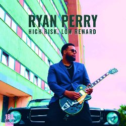 PERRY RYAN :  HIGH RISK, LOW REWARD  (RUF)

Come tutti i grandi artisti, Ryan Perry non ha paura di rimescolare le carte della propria carriera e di rimettersi in gioco. Dal 2007 a capo della pluripremiata Homemade Jamz Blues Band che lo vede accanto ai suoi fratelli Kyle e Taya, il bandleader dal Mississippi propone High Risk, Low Reward, il suo album di debutto nelle vesti di solista. Gli 11 originali che Perry ha composto per il suo nuovo progetto sono stati registrati con la preziosa collaborazione del produttore e bassista Roger Inniss ed hanno tutte le carte in regola per entusiasmare i fan della Homemade Jamz Blues Band e pi in generale gli amanti del buon blues. Con una tracklist che comprende il brano da cui prende il titolo l'intero disco nel classico blues del Mississippi, Hard Times che racconta il fallimento americano, il brano funky Ain't Afraid to Eat Alone ed il lento Homesick che risuona come i battiti del cuore, questo disco arriva a tutte le generazioni. Il musicista riflette sulla sua vita, sul rapporto splendido che ha con sua moglie, sui rapporti falliti e sulla musica stessa. In Changing Blues osserva il suo genere preferito pensando a che direzione ha preso nel tempo. Dovunque vada la scena blues, Ryan Perry sar sempre in prima fila a servirla con forza e lungimiranza, sempre pronto ad attrarre anche il pubblico pi giovane. La nuova generazione del blues  gi qui. E qui resta.