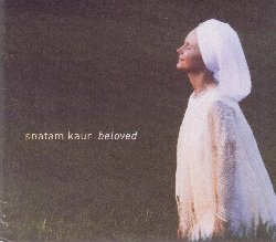 KAUR SNATAM :  BELOVED  (SPIRIT VOYAGE)

Snatam Kaur  senza dubbio una delle migliori interpreti di canto devozionale orientale dell'attuale panorama musicale internazionale. Beloved, il suo nuovo attesissimo album, regala all'ascoltatore la possibilit di trovare all'interno di se stesso un luogo di pace totale in cui rifugiarsi nei momenti di sconforto o di forte stress. Il disco di casa Spirit Voyage  caratterizzato da paesaggi musicali emozionanti, in cui la voce ammaliante di Snatam Kaur si spinge verso nuove direzioni rispetto alle sue precedenti pubblicazioni, avventurandosi in una gamma sonora particolarmente vasta. La parte compositiva  impeccabile e le preziose parti vocali toccheranno sicuramente il cuore dei fan di lunga data di Snatam Kaur, come pure coloro che si avvicinano per la prima volta al canto devozionale, ideale come sottofonodo per la pratica dello yoga kundalini. Beloved  un disco davvero speciale che, grazie alla voce intensa di Snatam Kaur ed alle soavi melodie, dischiude agli ascoltatori orizzonti spirituali sempre pi alti. Un nuovo best seller!