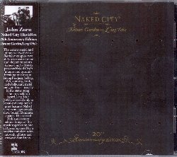 NAKED CITY :  BLACK BOX  - 20th ANNIVERSARY EDITION  (TZADIK)

Archival Series - Joey Baron (batteria), Yamataka Eye (voce), Bill Frisell (chitarra), Fred Frith (basso), Wayne Horvitz (tastiere), John Zorn (sax alto, voce). Ristampa di due album, il doppio cd Black Box accoppia due delle pi estreme e violente creazioni di John Zorn, mantenendo intatte le controverse musiche e le grafiche originali. Torture Garden (originariamente pubblicato nel 1991) presenta l'intensa musica dei Naked City che combina free jazz, bebop, r&b, country, funk, rockabilly, surf e metal hardcore, il tutto normalmente shakerato in un unico brano! Questo futuristico supergruppo ha influenzato decine di band come Mr. Bungle, Dim Sum Clip Job and the Boredoms (la cui cantante, Yamataka Eye,  ospite in ciascuno di questi due album). Il secondo cd propone il rarissimo Leng Tch'e (del 1992), originariamente pubblicato solo in Giappone e da anni fuori stampa, con i Naked City in un agonizzante, lento e brutale assalto musicale. Uno dei principali best seller dell'intero catalogo Tzadik.