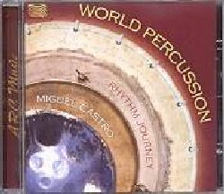 CASTRO MIGUEL :  WORLD PERCUSSION - RHYTHM JOURNEY  (ARC)

mid-price - Miguel Castro ha studiato al Conservatorio Nacional de Musica di Santo Domingo dal 1977 al 1981 per poi trasferirsi a New York dove ha iniziato a suonare con varie orchestre, gruppi jazz e latino americani, tenendo concerti in tutto il mondo e partecipando a molti programmi televisivi e radiofonici. Nel 1991 Castro si  trasferito in Germania ed ha girato l'Europa con importanti formazioni latine come la superstar della salsa in Portorico, Marvin Santiago. Nel 1992 l'artista dominicano  ritornato negli Stati Uniti dove vive ancora oggi, insegnando all'universit di Mercer in Georgia, dedicandosi a tempo pieno alla sua grande passione per la musica. World Percussion - Rhythm Journey  un viaggio nel colorato mondo delle percussioni realizzato utilizzando tamburi e varie percussioni originali di diversi paesi come Russia, Repubblica Dominicana, Giappone, Brasile, Scozia e tanti altri: un album che  un vero concentrato di energia e vitalit. Con le sue passionali interpretazioni il genio del ritmo conduce l'ascoltatore in un dinamico viaggio globale alla scoperta dei battiti del mondo: ascoltandoWorld Percussion - Rhythm Journey  impossibile resistere alla tentazione di seguire il ritmo della musica con il proprio corpo!