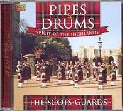 THE SCOTS GUARDS :  PIPES & DRUMS - SPIRIT OF THE HIGHLANDS  (ARC)

mid-price - La formazione degli Scots Guards  nata nel 1642, ma solo nel 1853, con la nomina del primo Pipe Major, il gruppo inizi la sua attivit a tutti gli effetti. Oggi la formazione, composta da 16 musicisti,  parte integrante dell'esercito e viene usata durante cerimonie e manifestazioni ufficiali. La Scots Guards vanta una lunga e fortunata partecipazione nel corso degli anni alle varie competizioni che si tengono un po' ovunque in Scozia, tanto da essere molto apprezzata dagli abitanti del paese. Pipes & Drums - Spirit of the Highlands propone all'ascoltatore alcune delle pi famose arie e marcette per cornamusa della tradizione scozzese, dando prova dell'abilit musicale di questa storica formazione, oggi diretta dal Pipe Major Brian Donaldson: una splendida immersione nella cultura scozzese, alla riscoperta delle tradizioni musicali di questa affascinante terra.