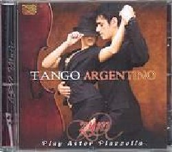 ZUM :  TANGO ARGENTINO - ZUM PLAY ASTOR PIAZZOLLA  (ARC)

La capacit di esplorazione musicale della band Zum raggiunge livelli veramente eccezionali che vedono la fusione di varie tradizioni musicali per dare vita ad una formula di world music assolutamente all'avanguardia. E' tuttavia il tango il file rouge che contraddistingue la carriera di questo gruppo che si appassion alla musica di Astor Piazzolla nella quale intravide un'affascinante alternativa al classico tango da sala che poteva essere rielaborato ed assumere nuove ed interessanti forme. Tango Argentino - Zum Play Astor Piazzolla  dunque un omaggio degli Zum ad Astor Piazzolla: il quintetto interpreta alcuni tra i pi noti brani del maestro argentino, esaltando la loro fiera ed appassionata bellezza creata giocando con ritmi moderni ed armonie avanzate. Tango Argentino - Zum Play Astor Piazzolla  la piacevole riscoperta di un genio del tango e l'occasione giusta per apprezzare la vivida creativit degli Zum. L'album  arricchito da un libretto con ricche informazioni sugli interpreti.