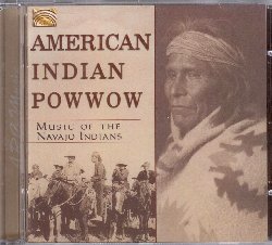 VARIOUS :  AMERICAN INDIAN POW WOW - MUSIC OF THE NAVAJO INDIANS  (ARC)

Popolo nativo americano, i Navajo sono la comunit nativa pi grande al mondo, sia per quanto riguarda la popolazione (160.000 persone), sia per la zona che abitano (63.000 chilometri quadrati circa) che occupa l'area detta Four Corners a cavallo tra Arizona del nord, Nuovo Messico nord occidentale e Utah sud orientale. Nonostante gli inevitabili influssi provenienti dalle altre culture da cui sono circondati, i Navajo parlano solo la loro lingua nativa e continuano ad alimentare la propria cultura con canti, danze e rituali. Intessute all'interno della vita quotidiana, le canzoni navajo non solo servono a rinforzare antichi credo, ma rappresentano anche una godibile forma di intrattenimento. American Indian Pow Wow - Music of the Navajo Indians propone le registrazioni autentiche di musica cerimoniale e sociale degli indiani americani Navajo: canti maschili e femminili accompagnati da vari tamburi cerimoniali e sonagli. American Indian Pow Wow - Music of the Navajo Indians racconta in modo fedele un Pow Wow, uno dei raduni dei popoli nativi indiani in cui la gente si incontra per cantare, ballare e onorare la propria cultura.