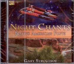 STROUTSOS GARY :  NIGHT CHANTS - NATIVE AMERICAN FLUTE  (ARC)

Gary Stroutsos  un eccellente musicista appassionato di varie culture tradizionali, ma  particolarmente apprezzato per il suo impegno nel far conoscere la straordinaria bellezza del flauto dei popoli nativo-americani. Night Chants - Native American Flute  un viaggio alla scoperta delle ammalianti sonorit dei flauti Dakota, Hopi e Navajo, utilizzati da soli o con l'accompagnamento di delicate percussioni. L'album di casa Arc arriva direttamente al cuore dell'ascoltatore in quanto racconta, con le note dei flauti suonati da Stroutsos, la vita umana con tutte le sue gioie e sue le tristezze. Con brani originali di Stroutsos che nella composizione si  lasciato ispirare dai tanti viaggi fatti nelle terre dei Nativi-Americani, Night Chants - Native American Flute  un disco struggente che ha il grande merito di dare nuova linfa vitale alla preziosa eredit musicale che questi popoli fieri e martoriati sono riusciti a far arrivare fino ai nostri giorni. L'album  impreziosito da un libretto contenente interessanti e dettagliate informazioni sull'artista.