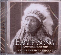 VARIOUS :  EAGLE SONG - POW WOWS OF THE NATIVE AMERICAN INDIANS  (ARC)

mid-price - Eagle Song - Pow Wows of the Native American Indians  un album dedicato all'antica tradizione pow wow con gruppi di vocalisti e percussionisti delle nazioni Ojibway, Blackfoot e Mi'kmaq. Pow wow deriva dal termine dei Nativi della regione di Algonquin 'pau wau' che significa 'egli sogna' e che denota lo stretto collegamento con la religione tradizionale: erroneamente interpretando tutte le danze dei Nativi come danze di guerra, i bianchi proibirono qualsiasi danza nativa fino all'inizio del XX secolo. Nel corso del tempo le trib iniziarono a riunirsi in festivit nei locali chiamati appunto pow wow, dove potevano rivitalizzare l'antico orgoglio praticando le cerimonie tradizionali, cantando, danzando e suonando le percussioni sacre. Oggi i pow wow si trovano anche nelle citt dove vivono importanti comunit di Nativi e sono gestiti a turno da volontari che si dedicano alla raccolta di fondi per l'organizzazione della grande festivit annuale. Con un libretto contenente preziose informazioni sulle trib native ed i vari gruppi che hanno preso parte al progetto, Eagle Songs - Pow Wows of the Native American Indians  una vera immersione nella suggestiva tradizione dei pow wow.