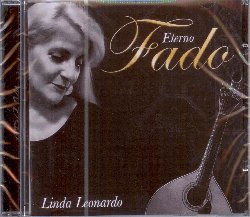 LEONARDO LINDA :  ETERNO FADO  (ARC)

mid-price - Linda Leonardo  nata e vive per il fado. Sin da bambina dimostra interesse per questo genere e gi da giovane cantante era cos brava da tenere concerti in alcune delle pi importanti case di fado di Lisbona e Porto. Ci che colpisce nell'interpretazione di Linda Leonardo non  solo la calda limpidezza e la composta impostazione della sua voce, ma anche la forza espressiva di una giovane interprete che d libero sfogo alla propria incontenibile ispirazione, trasformandola in struggenti varianti melodiche e particolari sfumature che diventano lo specchio della sua anima. Eterno Fado,  un album struggente come il genere a cui appartiene, d'altronde ha ragione il compositore e scrittore di Lisbona Daniel Gouveia nel dire che ascoltare il fado  condividere emozioni attraverso la poesia e la musica. . Eterno Fado  un album splendido di canzoni romantiche, appassionate, sognanti e piene di saudade, interpretate da una vocalista di rara bravura. Il libretto del disco contiene informazioni sull'artista ed i testi in lingua originale, con traduzione inglese, di tutti i brani proposti.