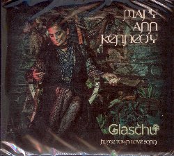 KENNEDY MARY ANN :  GLASHU - HOME TOWN LOVE SONG  (ARC)

La talentuosa compositrice e cantante scozzese Mary Ann Kennedy  cresciuta a Glasgow, immersa nella cultura gaelica di origine celtica della sua famiglia. Glashu - Home Town Love Song, il nuovo disco dell'artista,  un inno d'amore alla sua citt natale. L'album propone canzoni e poesie che celebrano la vita a Glasgow, sia nel passato che nel presente, regalando all'ascoltatore una profonda immersione nella cultura gaelico/celtica tradizionale. Con un libretto contenente i testi in lingua originale dei 16 brani proposti ed interessanti spiegazioni che ne facilitano la comprensione, Glashu - Home Town Love Song  un album imperdibile per tutti coloro che hanno voglia di perdersi nel fascino senza tempo della Scozia celtica.