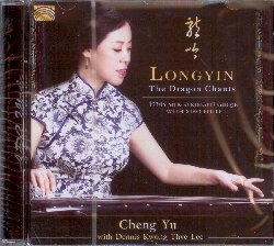 YU CHENG / THYE LEE DENNIS KWONG :  LONGYIN - THE DRAGON CHANTS  (ARC)

In Longyin - The Dragon Chants, Cheng Yu suona un pregiato guqin originale del 1936 con corde di seta, in passato propriet di due dei pi grandi sinologi del XX secolo: Robert Hans Van Gulik e Laurence Picken. Affiancata da Dennis Kwong Thye Lee al flauto xiao, nel suo nuovo progetto Cheng Yu interpreta per l'ascoltatore dei bellissimi classici per cetra che, grazie alle corda di seta del suo straordinario strumento, rivivono mantenendo intatto il loro originale splendore. In Longyin - The Dragon Chants si possono apprezzare gli intensi vibrati e le profonde risonanze del guqin capaci di dare vita ad un suono espressivo, contemplativo e sofisticato, molto amato da grandi intellettuali come Confucio.