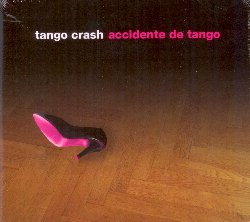 TANGO CRASH :  ACCIDENTE DE TANGO  (GALILEO)

Fin dai loro esordi i Tango Crash, gruppo fondato dagli argentini Daniel Almada e Martin Iannaccone, si sono affermati come pionieri del tango elettronico. Senza preoccuparsi degli aspetti commerciali i Tango Crash hanno sempre cercato nuovi modi di espressione del tango trovando stimoli nelle contaminazioni con jazz, musica classica moderna e musica elettronica. Pi che mai in questo nuovo lavoro intitolato Accidente de tango, l'obiettivo della band  dimostrare la ricchezza di possibilit espressive offerte dal tango. La band  formata da Daniel Almada (piano), Martin Iannaccone (violoncello, basso elettrico, voce), Martin Klingeberg (tromba), Christian Gerber (bandoneon) e Gregor Hilbe (percussioni). A loro si aggiungono come ospiti: Nicolas Nobili (voce), Hernan Lopecito Newbery (voce), Marico Doctor (percussioni), Rodrigo Dominguez (sassofono), Martin Almada (chitarra) e Dj Chimango (elettronica). Accidente de Tango  il quarto album di uno dei gruppi di tango pi interessanti emersi negli ultimi anni. La musica dei Tango Crash dimostra che la rivoluzione del tango iniziata con Astor Piazzolla non ha affatto trovato la sua destinazione finale nel tango elettronico, ma offre ancora opportunit infinite per nuove creazioni.