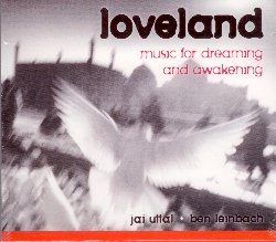 JAI UTTAL / LEINBACH BEN :  LOVELAND - MUSIC FOR DREAMING AND AWAKENING  (SOUNDS TRUE)

Loveland - Music for Dreaming and Awakening  uno spazio sonoro dove il tempo si dissolve ed il cuore si risveglia. Il visionario musicista e vocalista Jai Uttal e l'eccellente polistrumentista e produttore Ben Leinbach hanno unito armoniosamente il ritmo pulsante dell'universo con l'energia fluida di sacre melodie divine. Il risultato  un emozionante viaggio sonoro che si divide in sette splendide tracce evocative che celebrano il respiro della vita e l'infinito potere dell'amore. Loveland - Music for Dreaming and Awakening  un album ideale per accompagnare la meditazione o sessioni di yoga: la musica assorbe la mente ed apre il cuore all'illuminazione spirituale.