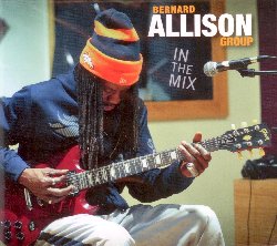 ALLISON BERNARD :  IN THE MIX  (JAZZHAUS)

In the Mix  il nuovo album di studio di Bernard Allison, figlio della leggenda del blues Luther Allison (1939-1997). Il disco segna il ritorno alla produzione del musicista dopo sei anni di silenzio ed  il suo tredicesimo lavoro dallinizio della sua avventura artistica nel 1990. Il musicista di Chicago  soddisfatto del risultato ottenuto: Volevo registrare un album le cui canzoni contenessero molta chitarra. Io e la mia band ci siamo riusciti pienamente visto che il risultato ottenuto mi ricorda il vecchio soul di Memphis e in qualche parte anche la Band of Gypsy di Jimi Hendrix. Considerando che Bernard ha imparato a suonare con suo padre e con artisti come Johnny Winter e Stevie Ray Vaughan, non c da meravigliarsi che In the Mix si apra con una cover di Five Long Years di Colin James, riuscitissima fusione di blues, rock e neo-swing, per poi proseguire con tutti originali dello stesso Allison. In the Mix segna il ritorno di un grande musicista, uno dei pochi che  riuscito a smarcarsi da un padre tanto speciale quanto ingombrante, per crearsi un percorso artistico proprio fatto di uno stile originale che  ormai diventato il suo inconfondibile ed apprezzato marchio di fabbrica.